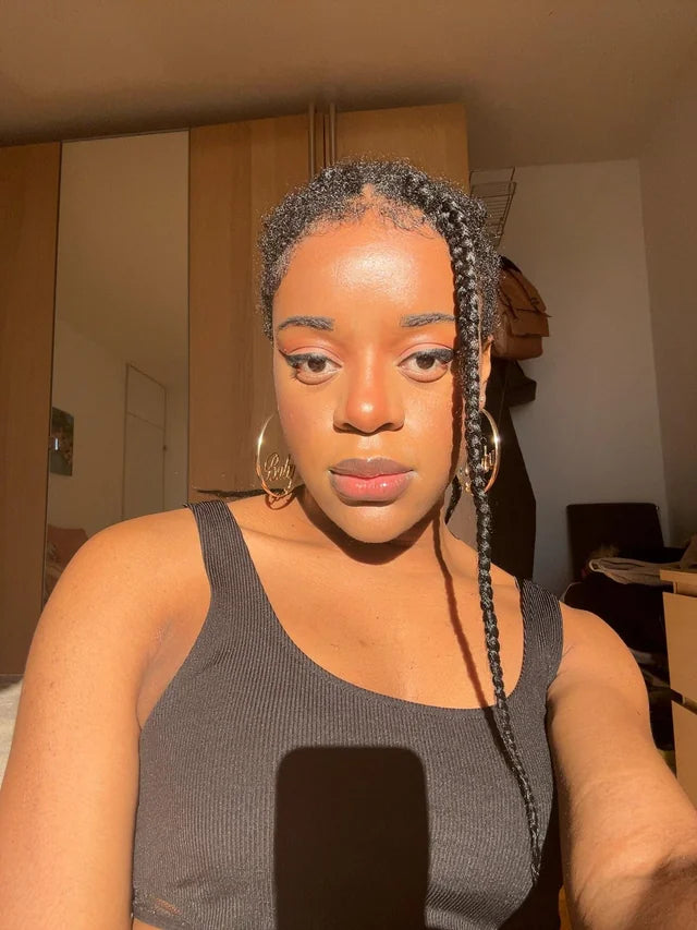 files/i-thought-i-wasnt-pretty-enough-for-selfies-v0-68f0tu44s37c1.webp